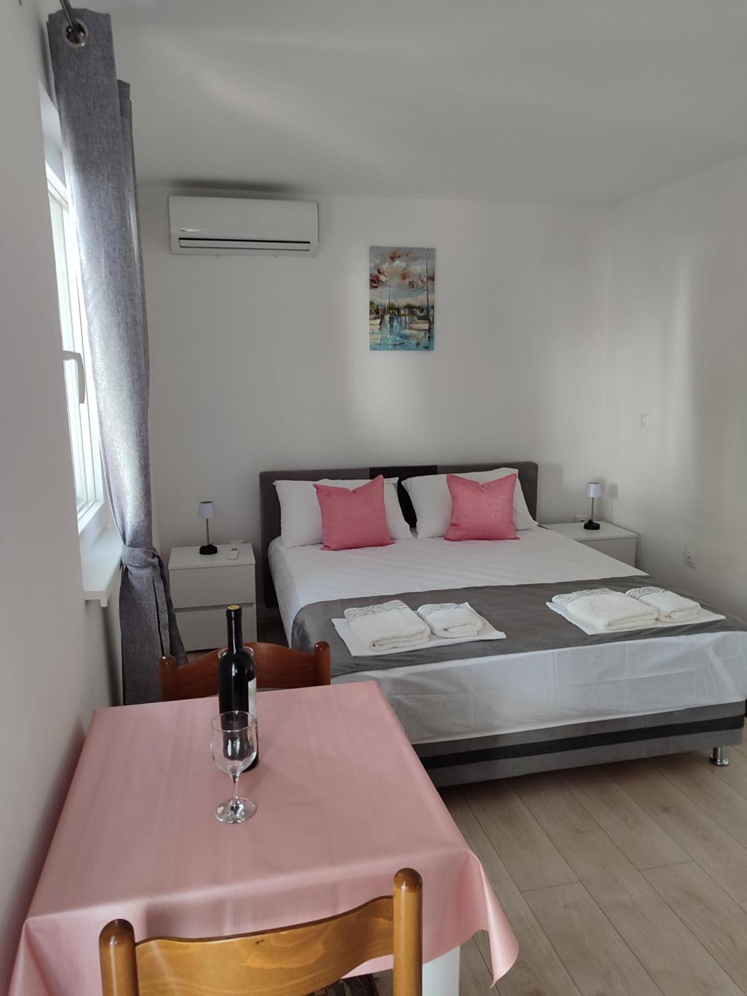 Apartments Glibic Zaostrog Ngoại thất bức ảnh