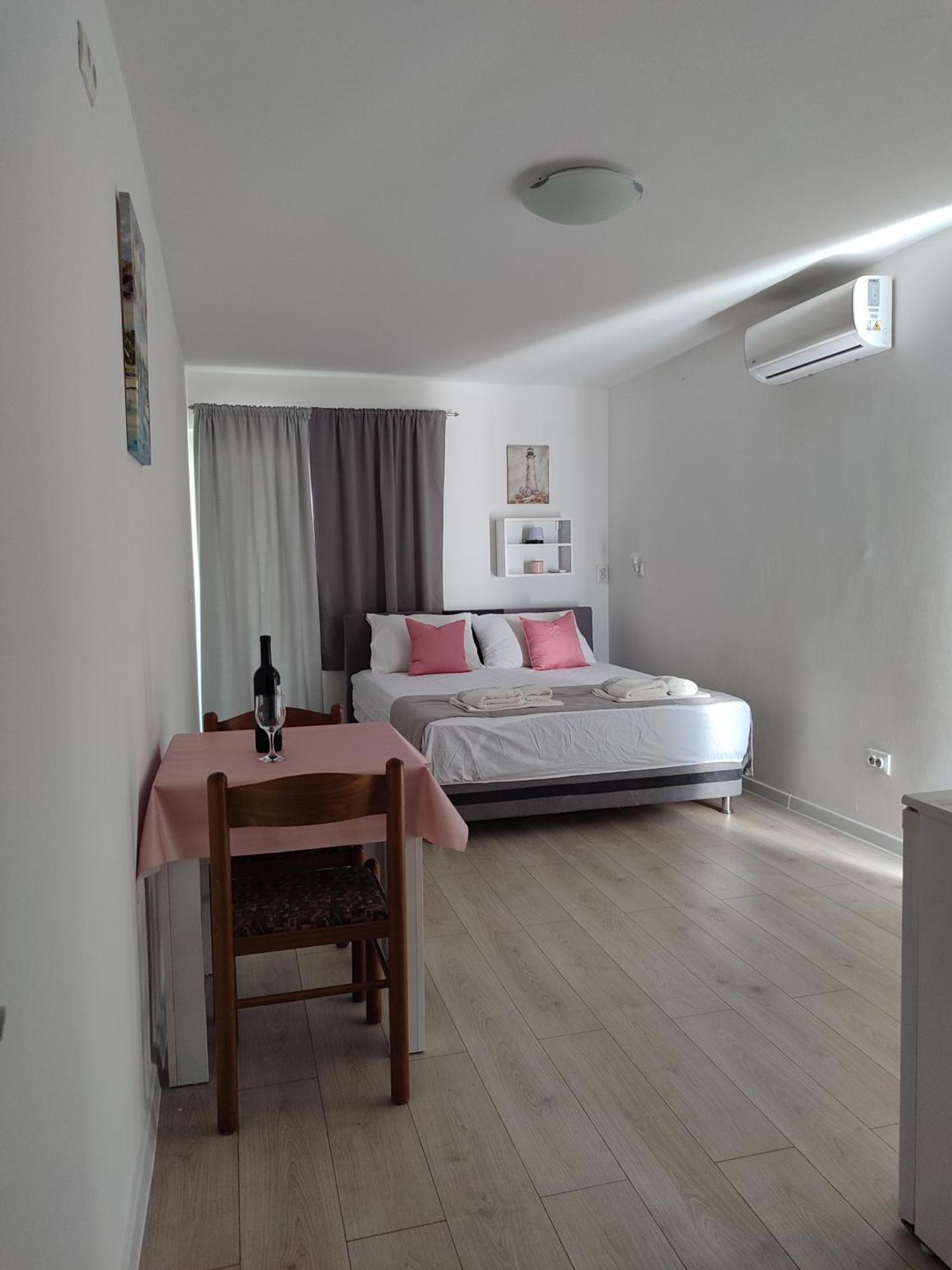 Apartments Glibic Zaostrog Ngoại thất bức ảnh