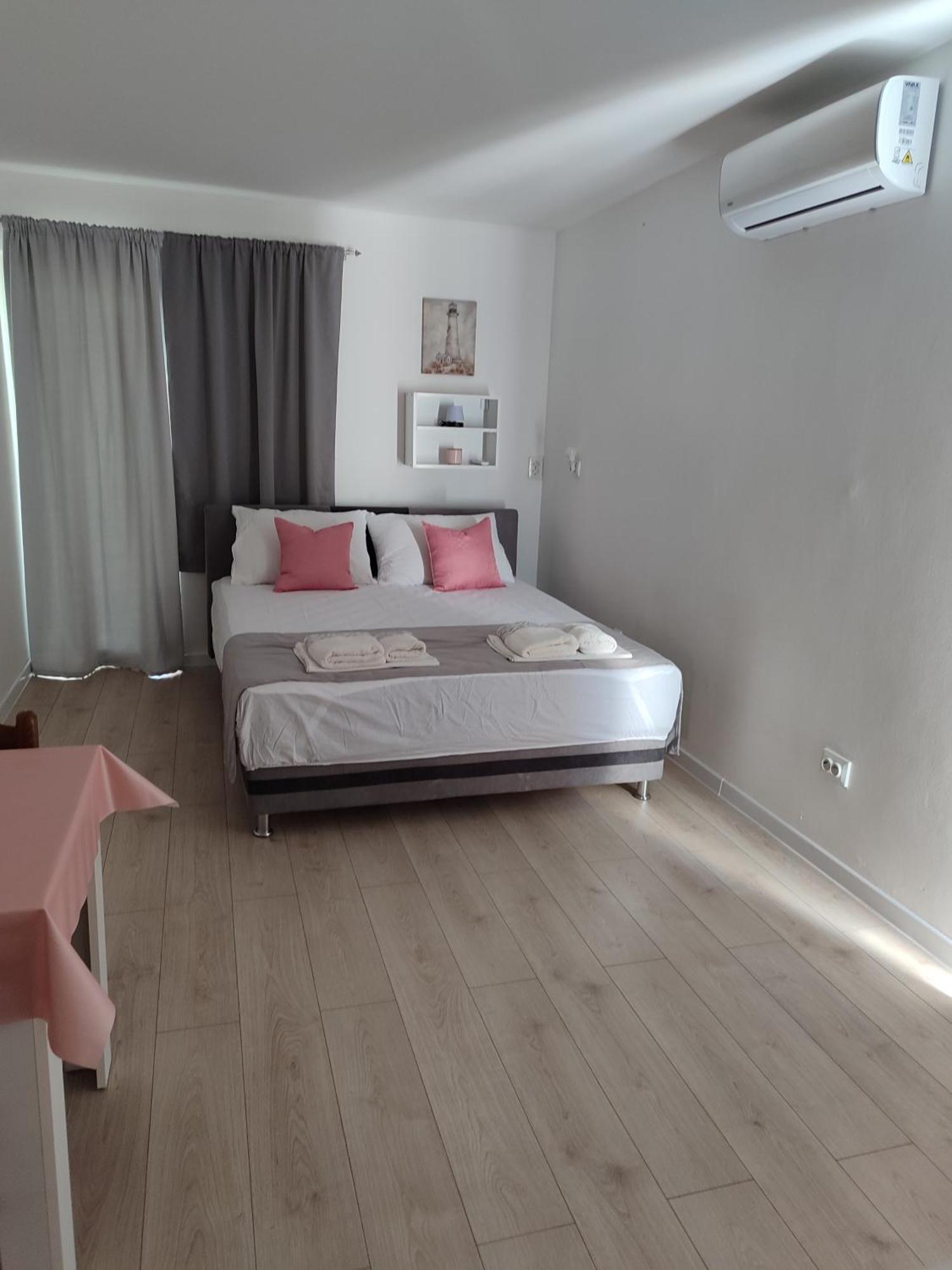 Apartments Glibic Zaostrog Ngoại thất bức ảnh